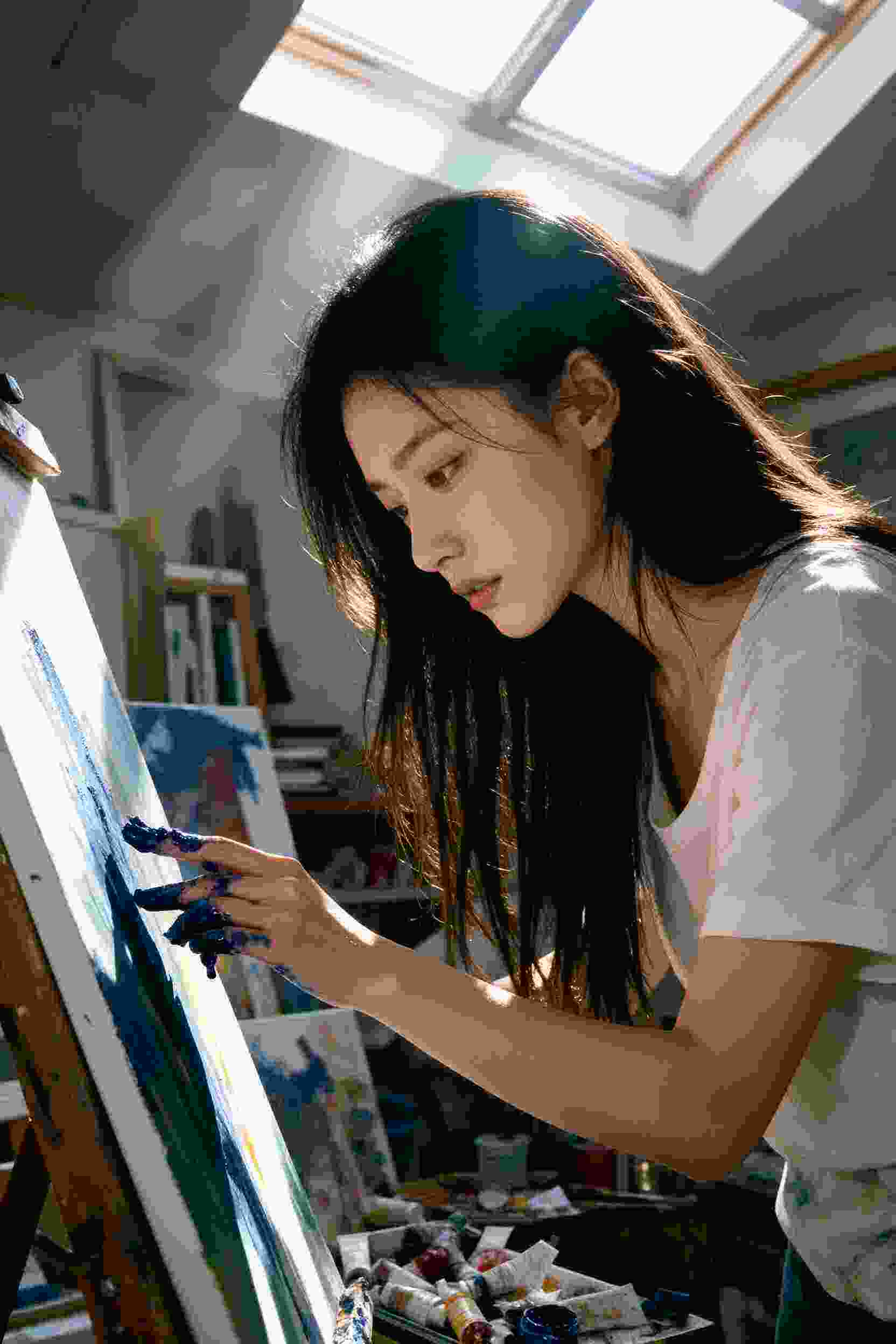 短剧《凤归朝：女相风华》封面