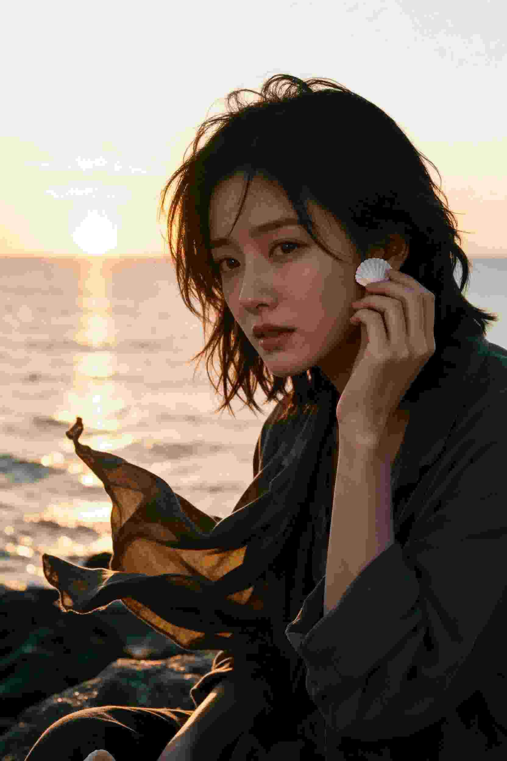 短剧《我的AI女友是老板》封面